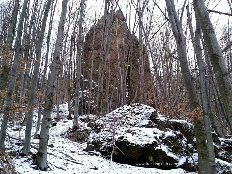 Kormos-kő sziklabástya - Fenyőkút