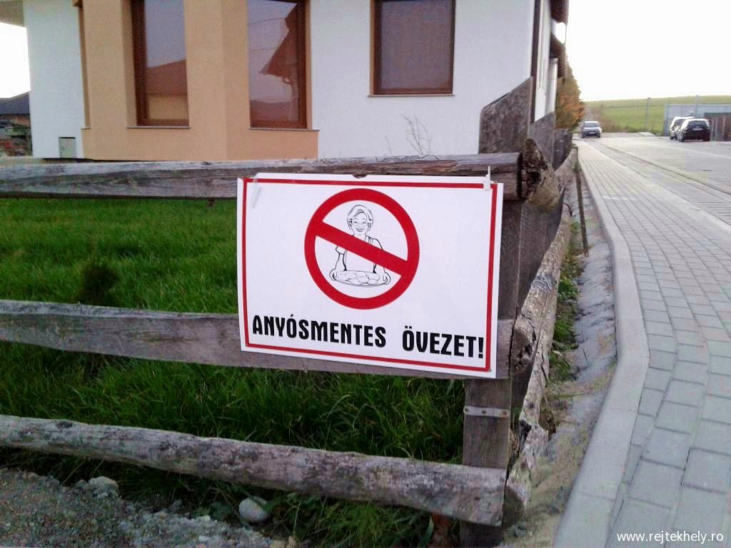 Anyósmentes övezet - Csere-negyed - Farkaslaka