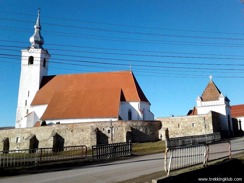 Erődített katolikus templom - Csíkbánkfalva