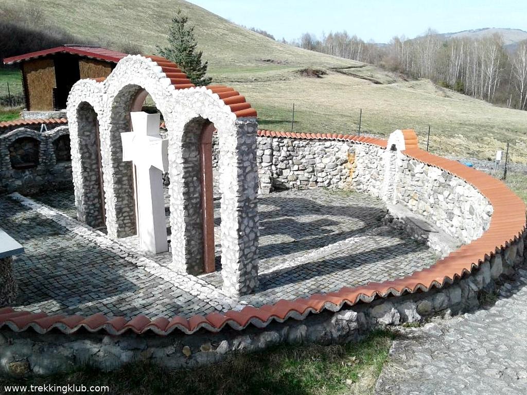 Szent Geláz-forrás - Fenyősremete
