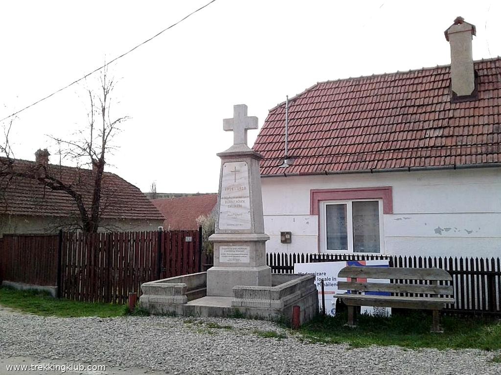 Első világháborús emlékmű Első világháborús emlékmű - Csíkajnád