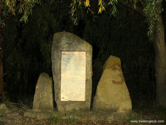 SZNM 12 Emlékoszlop - Kökös