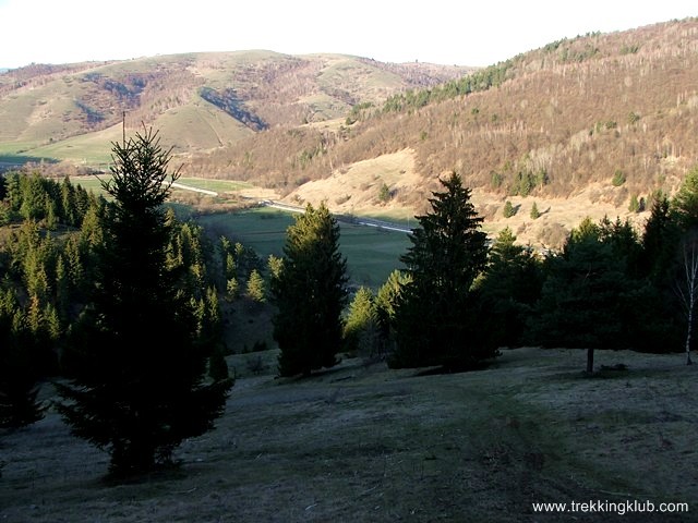 Határvadászok keresztje a Bellő-tető alatt