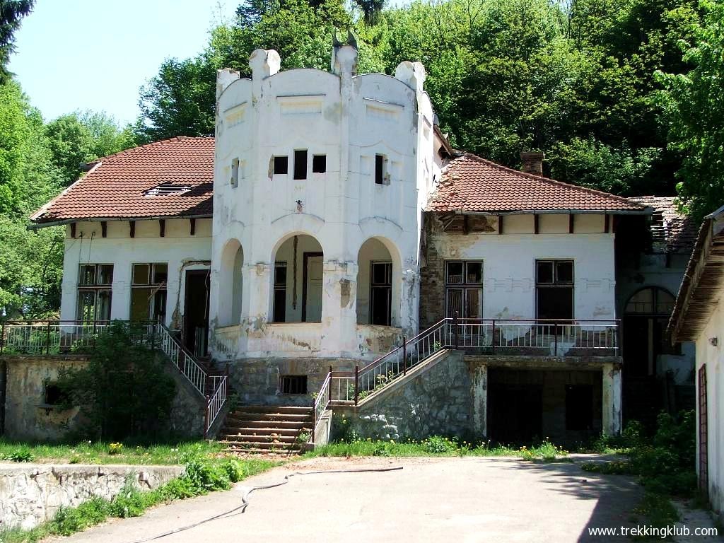 Damokos Ákos villa - Előpatak