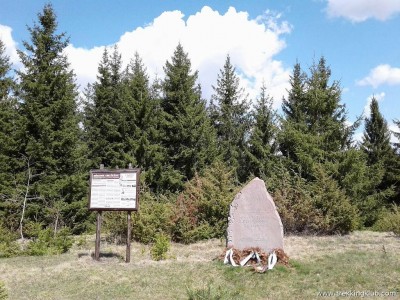 Világháborús emlékmű Varjadorja - Csíkajnád
