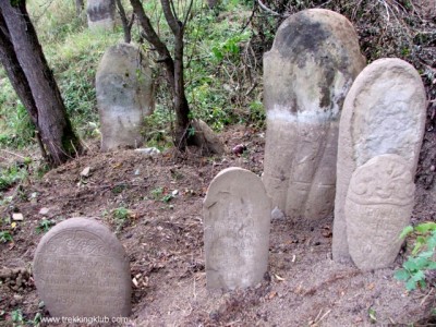 Havadtő sírkövei