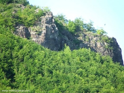 Kormos-kő sziklakilátó