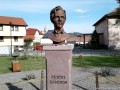 Rhédey-kastély - Erdőszentgyörgy Petőfi Sándor mellszobra Rhédey kastély Erdőszentgyörgy