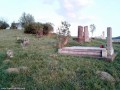 Sírhelyek a dombtetőn Sírhelyek a dombtetőn