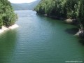 Sztán völgye kanyon A Vidraru-tó a Calugarita felől Calugarita híd vízesés Vidraru tó