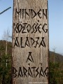 Hősök Sírja - Nyerges-tető Minden közösség alapja a barátság Nyerges-tető Hősök sírja