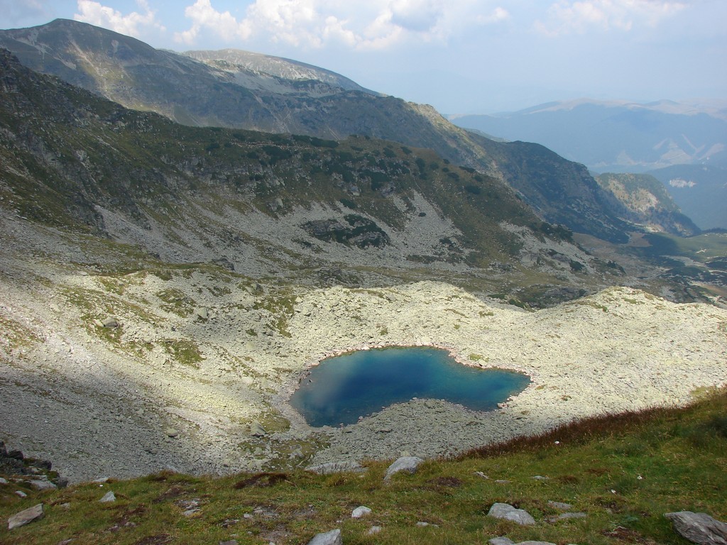 Mundra-tó - Páreng-hegység
