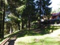 Lobogó medence és Szemvíz-forrás - Hargitafürdő A kápolna udvara Hargitafürdő