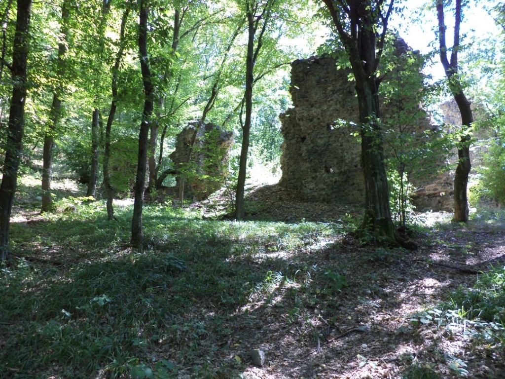 Bencés kolostor romjai - Kőd