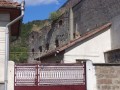Aranyvár - Piski Házba épített várfal Aranyvár Piski